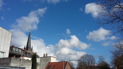 ドイツ　晴れ　雲　教会