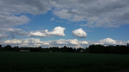5月　ドイツ　風景　雲